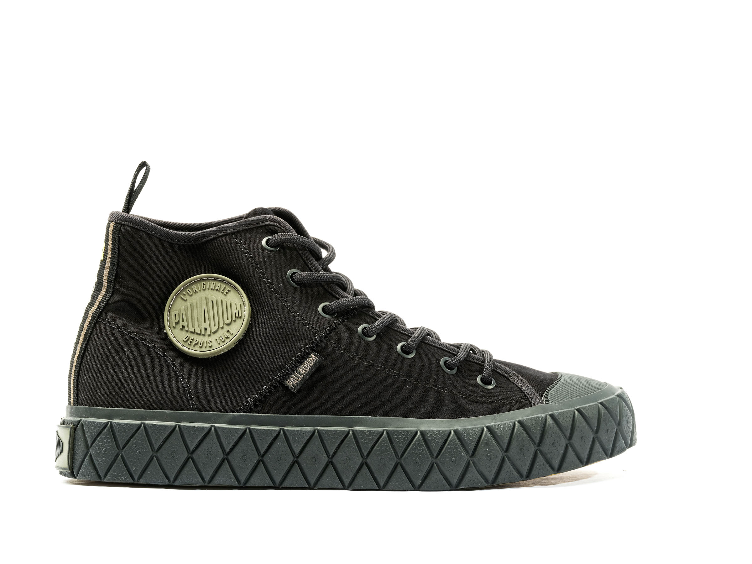 Palladium Men\'s Dark Canvas Sneakers Amazon.com | Palladium PALLASHOCK LO WW Sneakers, Black (008  main image 4