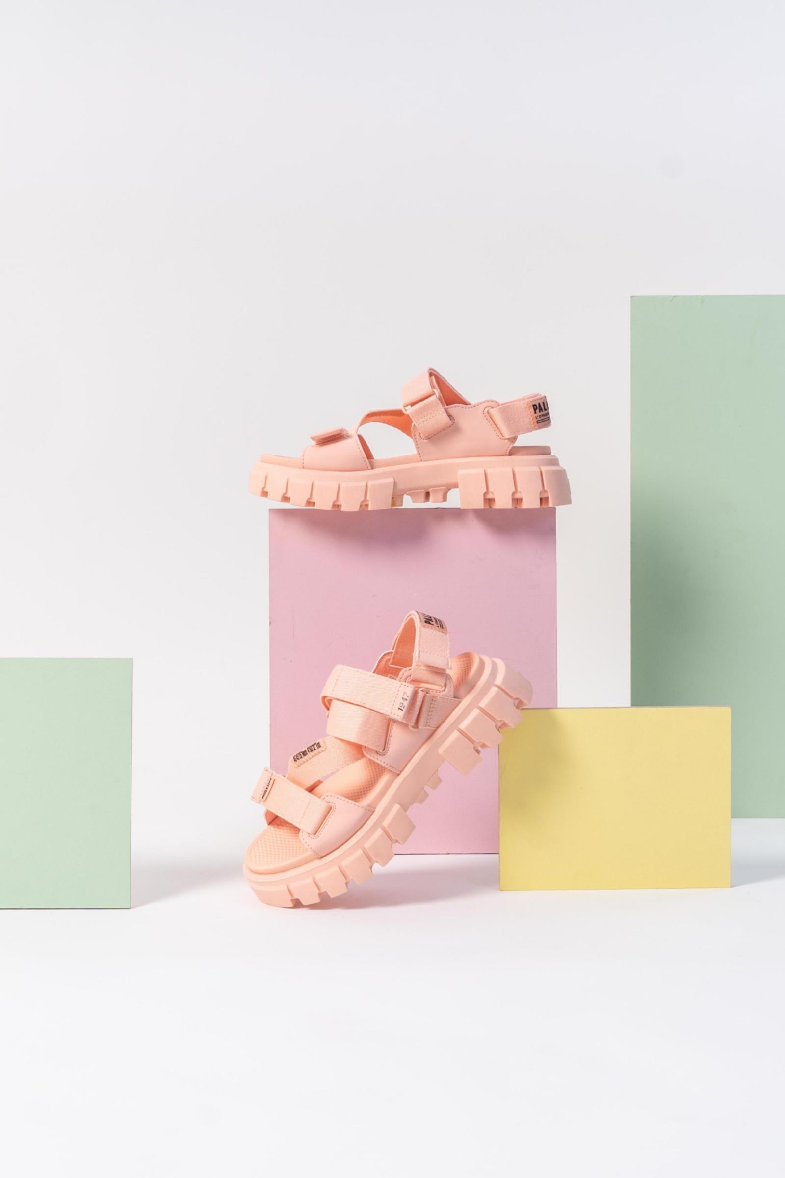 注目ブランド!! ◆Free People◆Revolt Mono Sandals Palladium Women's Revolt Mono Platform Dad Sandals | Dillard's